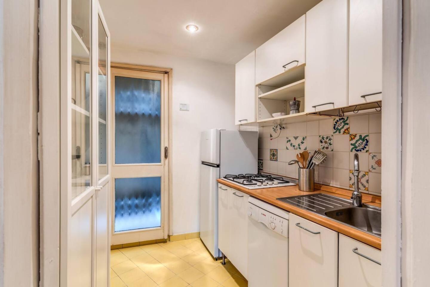 Splendid Flat On The Tiber River Roma Exterior foto