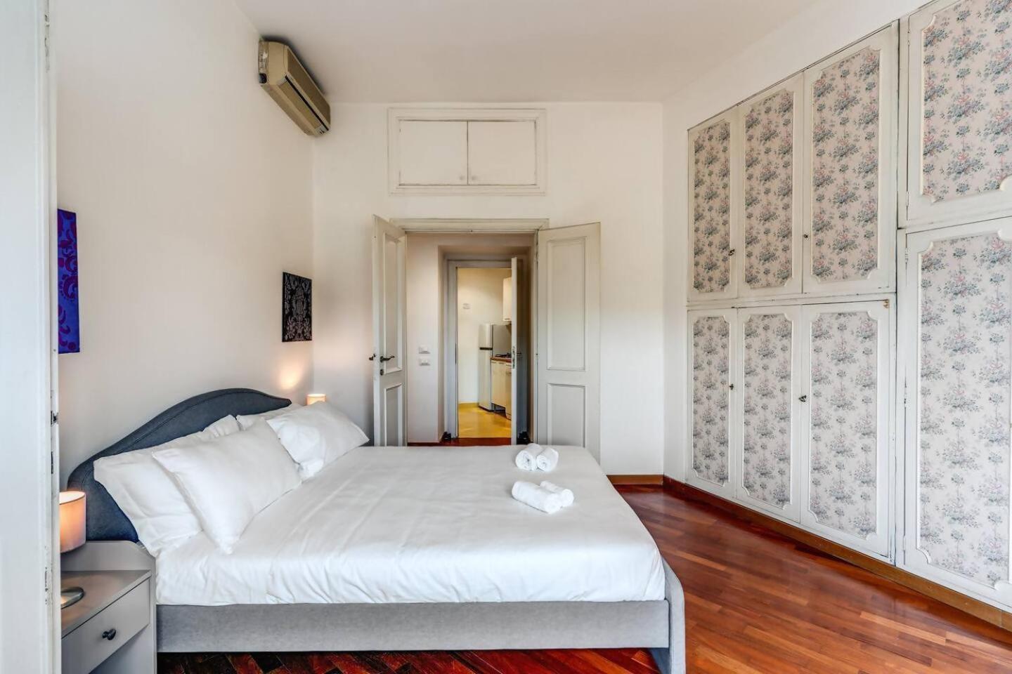 Splendid Flat On The Tiber River Roma Exterior foto