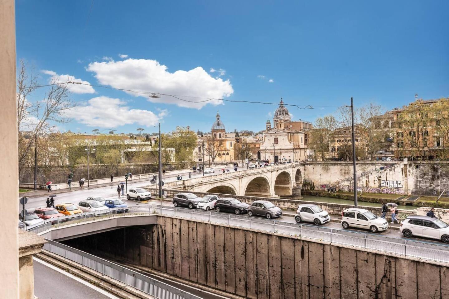Splendid Flat On The Tiber River Roma Exterior foto